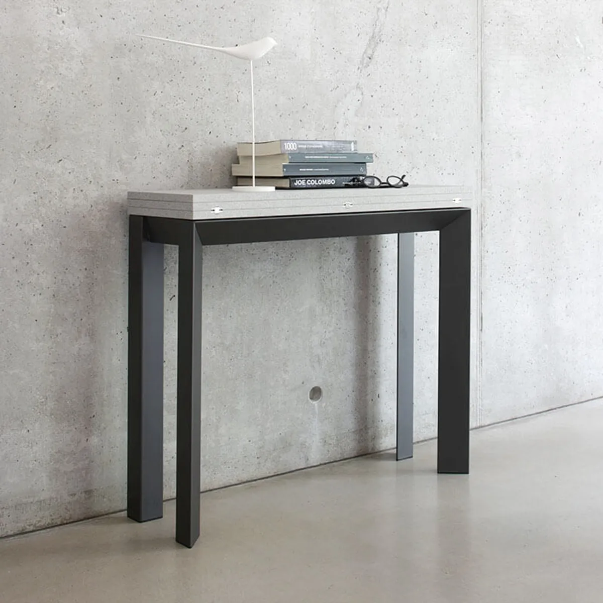 Domino - Console extensible en mélaminé et pieds en métal
