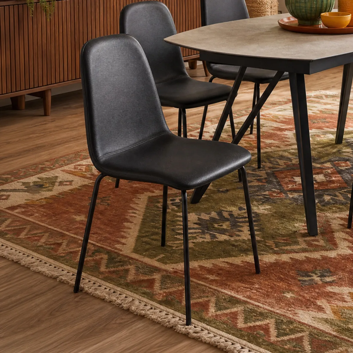 Pandora - Chaise moderne rembourrée avec pieds métal