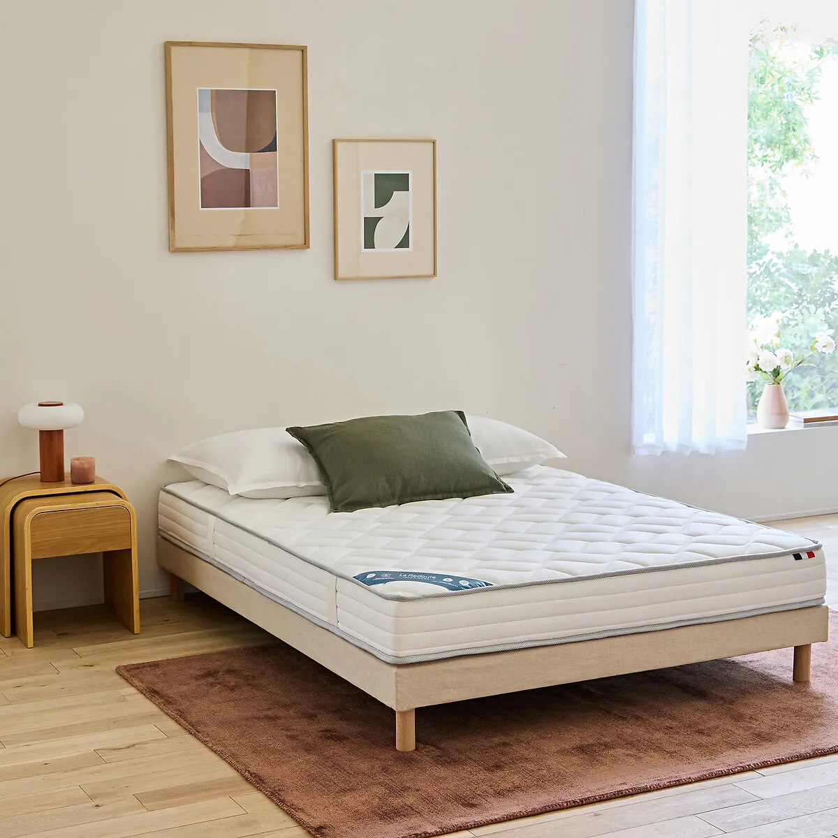 Ensemble Matelas Mousse HR 35 Kg/m3, Ferme, Accueil Mémoire De Forme + Sommier