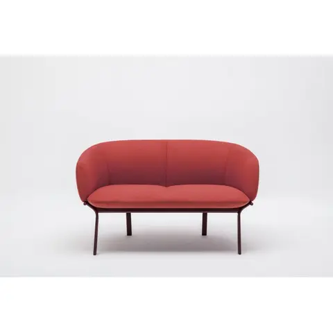 Canapé moderne 2 places assise orange et piétement bordeaux Antoine Orange foncé — Orange foncé