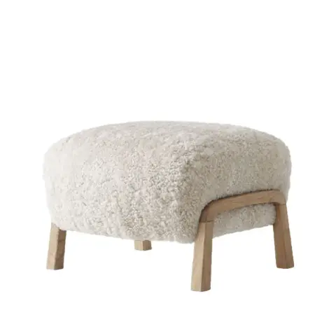 Repose-pieds Wulff ATD3 peau de mouton moonlight, pieds en chêne huilé blanc