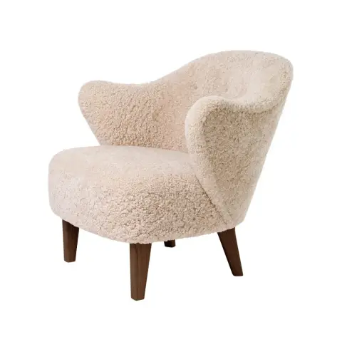 Fauteuil Ingeborg Peau de mouton moonlight-pieds en chêne fumé