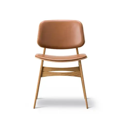 Søborg 3052 base en bois chaise entièrement rembourrée cuir Omni 307 cognac, pieds en chêne laqué